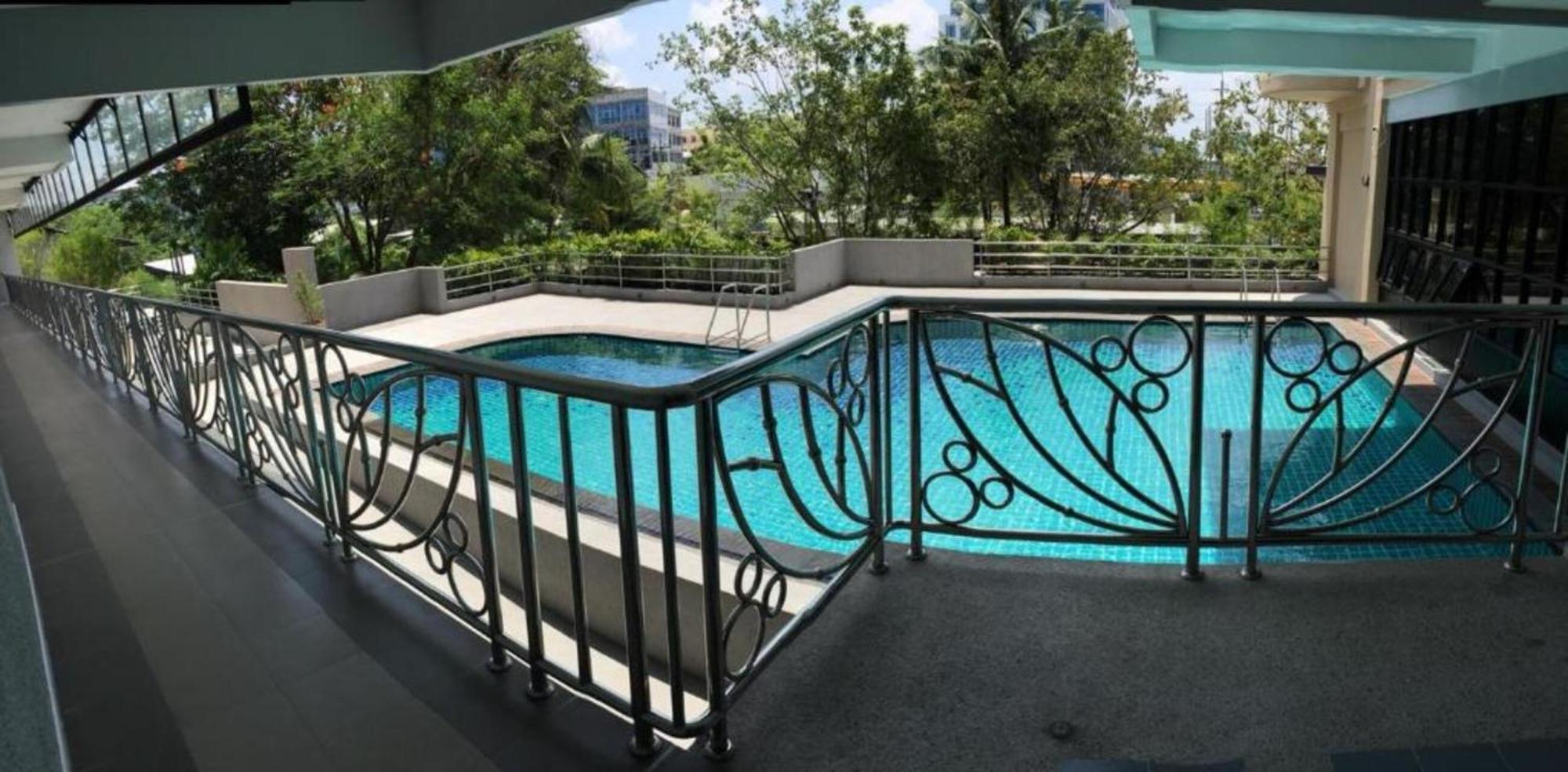 Carnation Residence Samut Prakan Dış mekan fotoğraf
